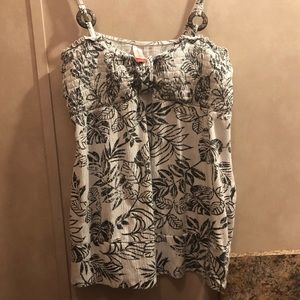 Tank top , black & white. Cute
